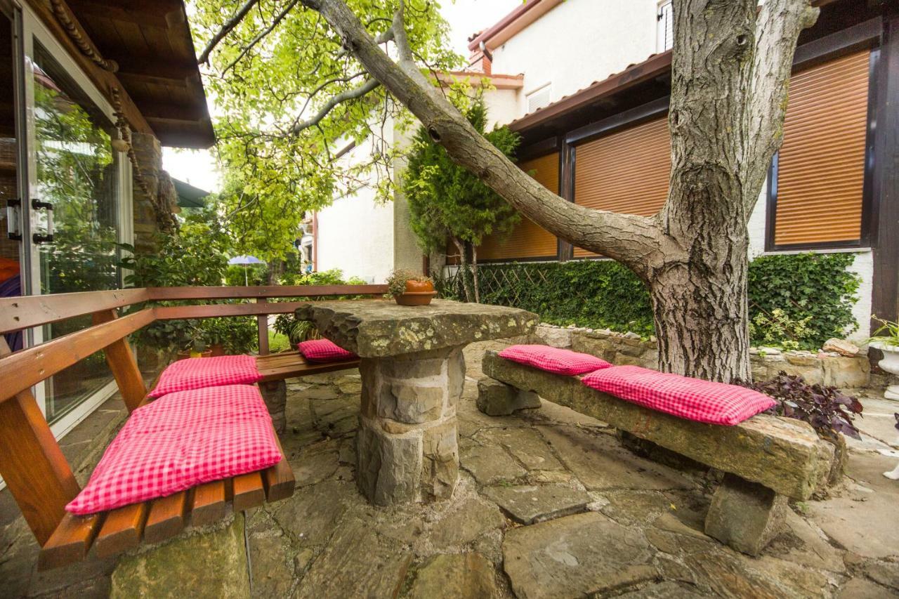 Cozy Istrian House Casa de hóspedes Izola Exterior foto